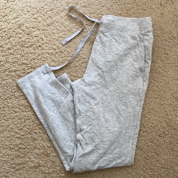 Loft women’s Lou& grey soft sweatpants - Picture 3 of 3